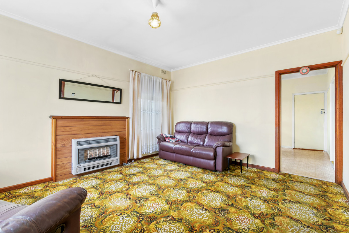 76 Well Street, Morwell VIC 3840, Morwell - Thumbnail 3