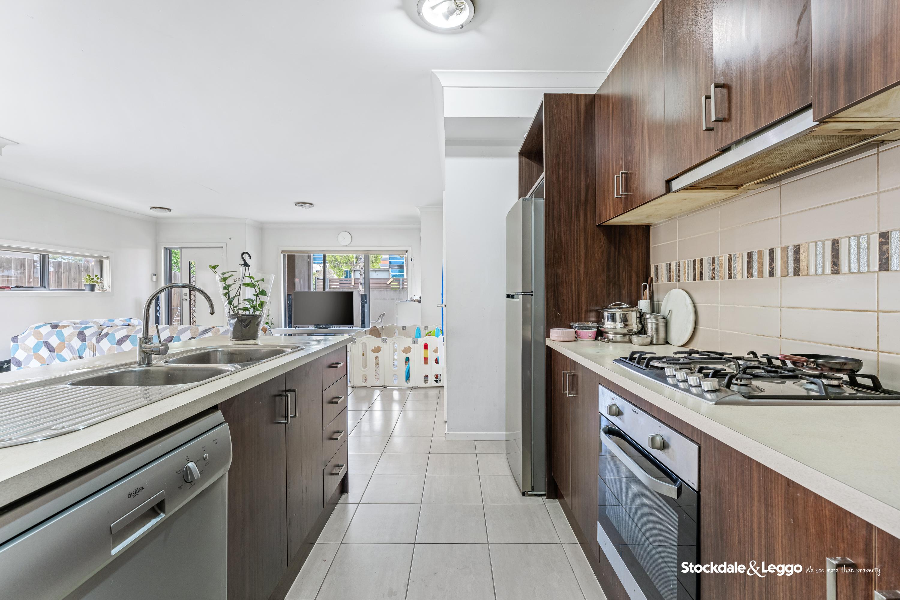 17 Derbyshire Lane, Dandenong VIC, Dandenong - Thumbnail 4