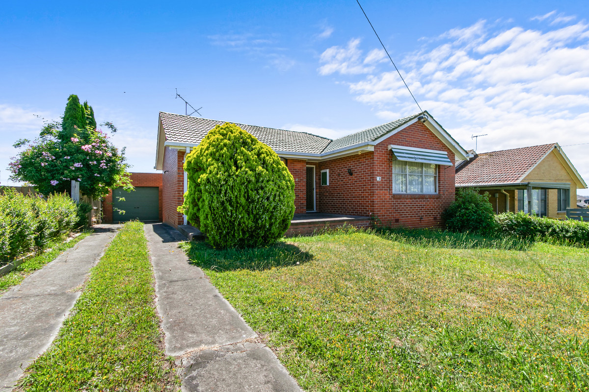 13 McInnes Crescent, Churchill VIC 3842, Churchill - Thumbnail 2