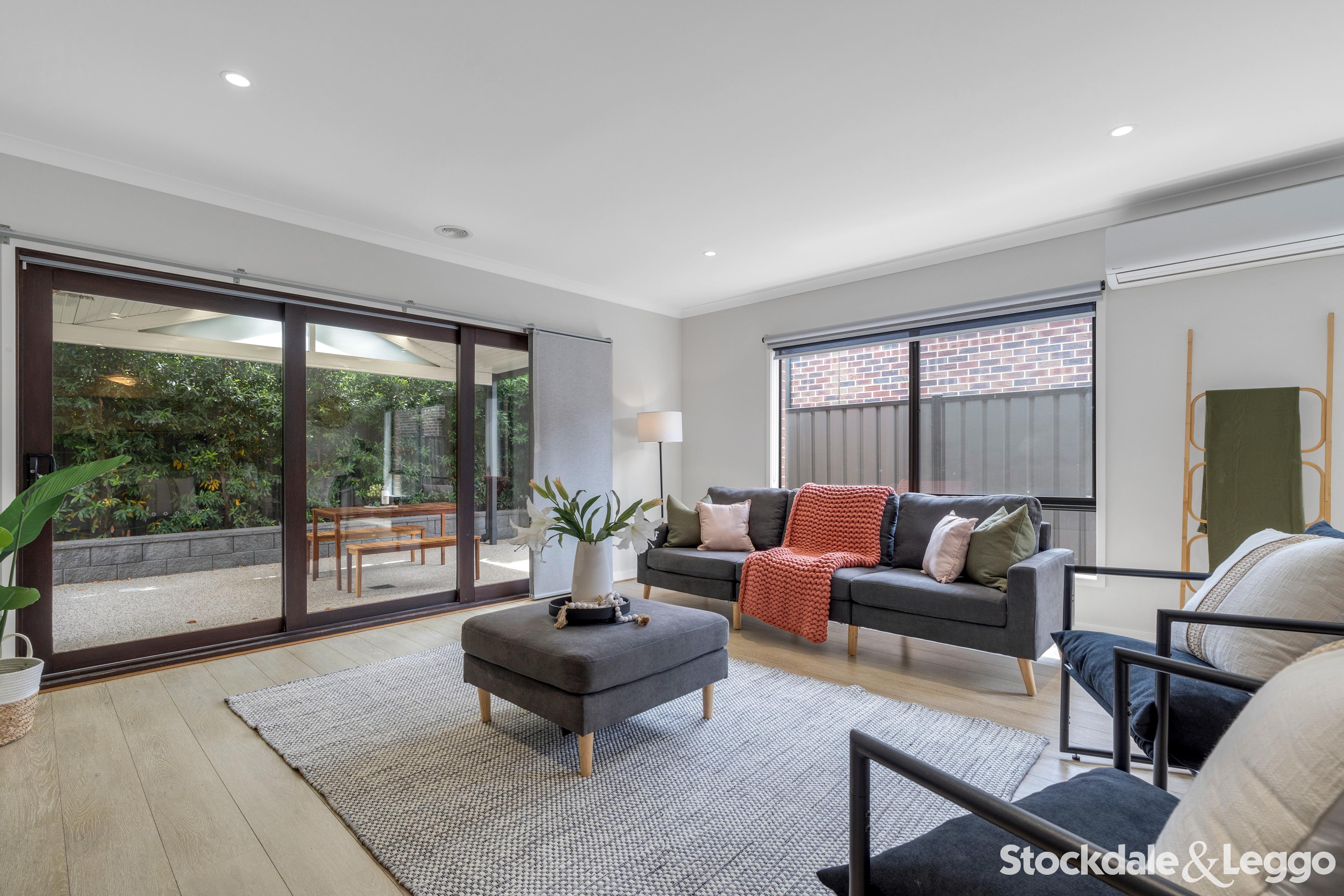 22 Pioneer Street, Craigieburn VIC, Craigieburn - Thumbnail 2