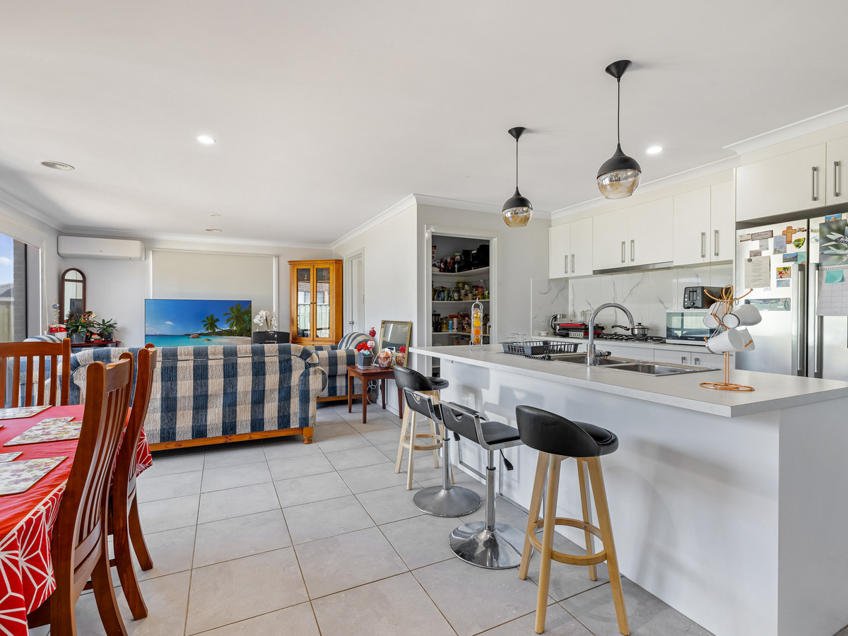 19 Holman Crescent, Bacchus Marsh VIC 3340, Bacchus Marsh - Thumbnail 6