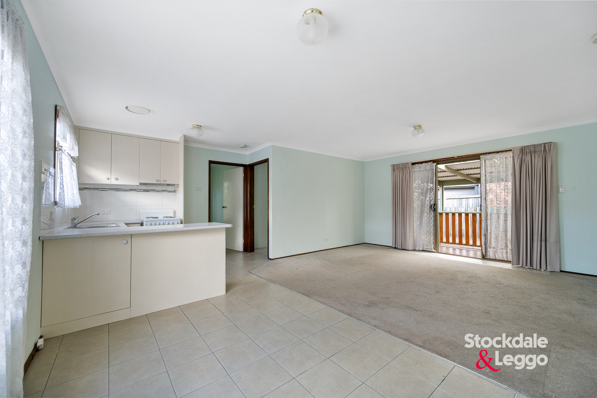 4 Valerie Street, INVERLOCH VIC 3996, Inverloch - Thumbnail 2