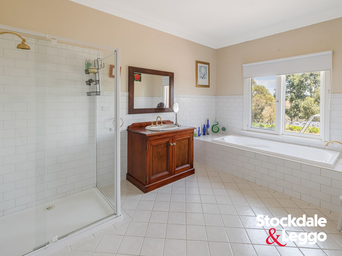 4 Connell Close, Hopetoun Park VIC 3340, Hopetoun Park - Thumbnail 3