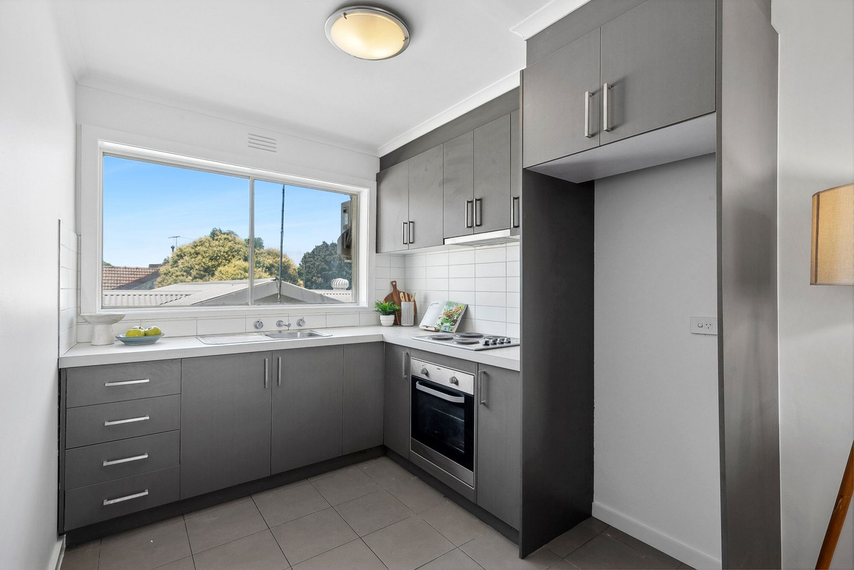 7 / 9 Finchaven Street, Herne Hill VIC 3218, Herne Hill - Thumbnail 3