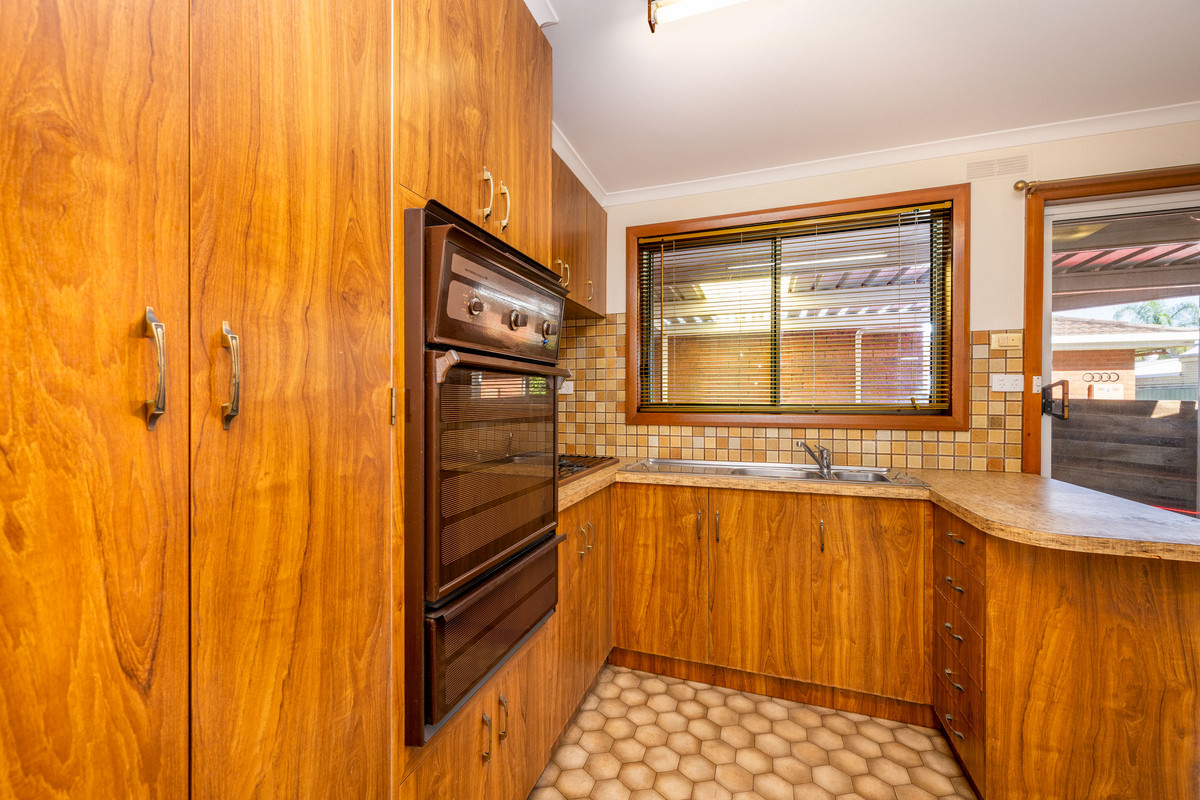 1 / 44 Corio Street, SHEPPARTON VIC 3630, Shepparton - Thumbnail 2