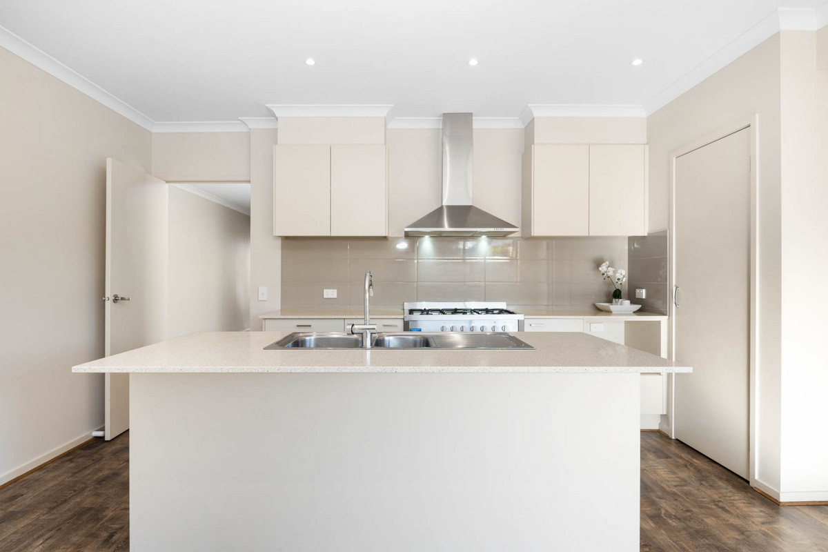 8 Oliver Court, BANNOCKBURN VIC 3331, Bannockburn - Thumbnail 2