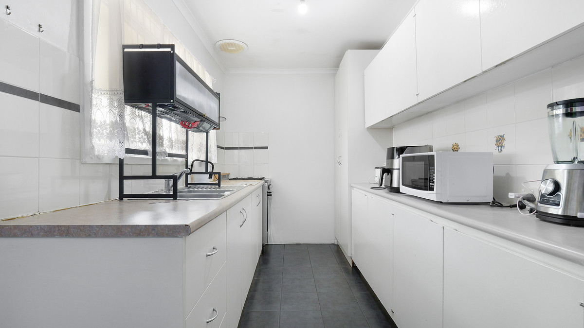 6 Huggard Street, SHEPPARTON VIC 3630, Shepparton - Thumbnail 2