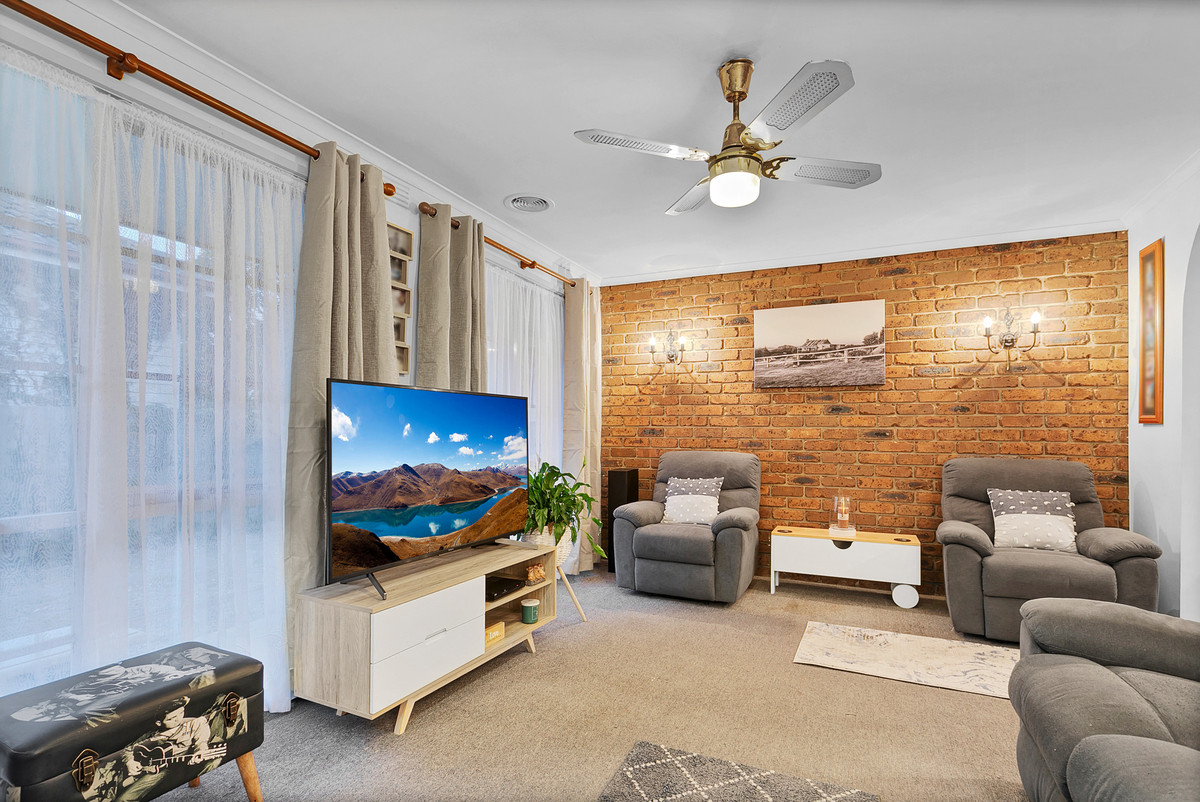 118 Circle Drive South, Cranbourne VIC 3977, Cranbourne - Thumbnail 3