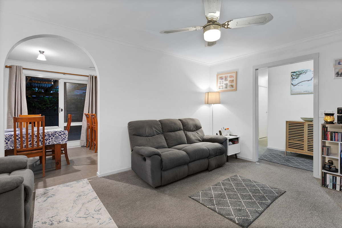 118 Circle Drive South, Cranbourne VIC 3977, Cranbourne - Thumbnail 4