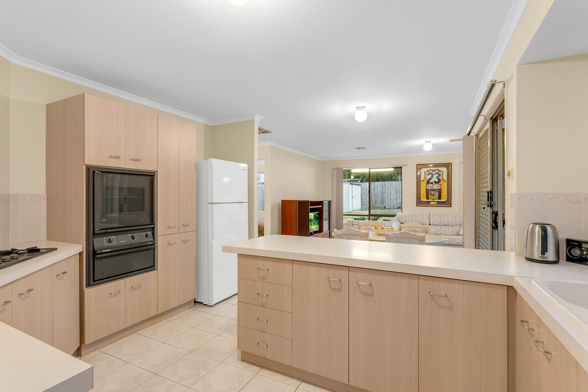 125 Lawless Drive, Cranbourne North VIC 3977, Cranbourne North - Thumbnail 4