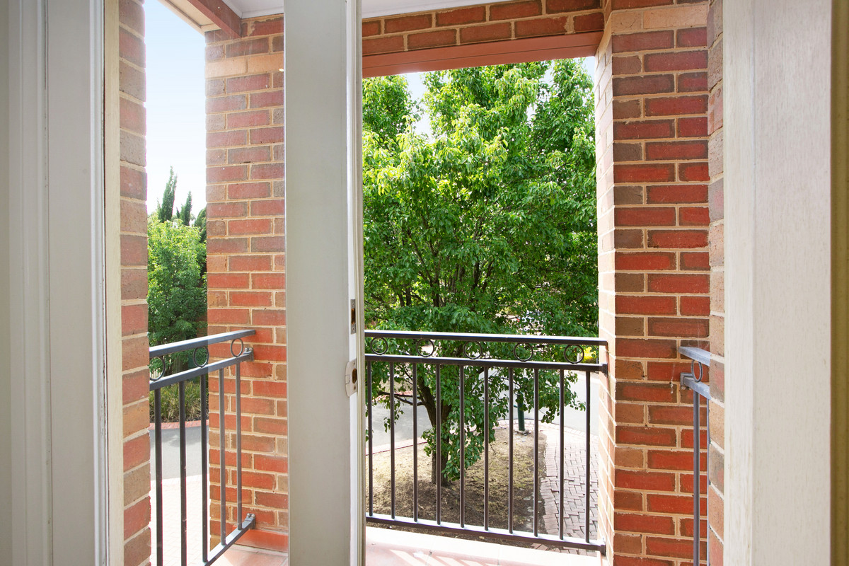 34 Lemon Gum Parade, BUNDOORA VIC 3083, Bundoora - Thumbnail 2