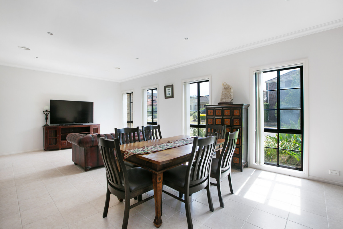 181 The Lakes Boulevard, South Morang VIC 3752, South Morang - Thumbnail 5