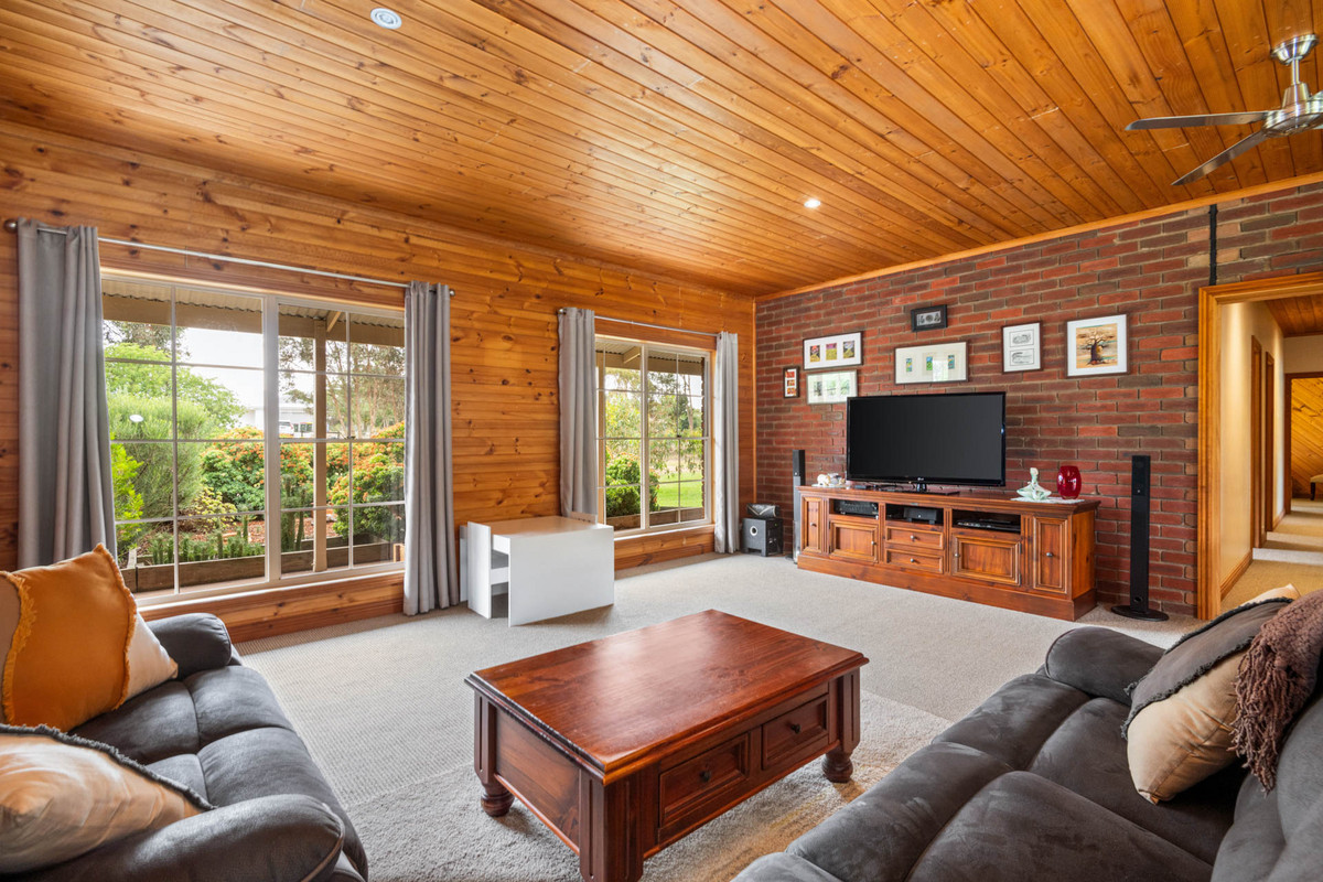 19 Warrak Drive, Bannockburn VIC 3331, Bannockburn - Thumbnail 3