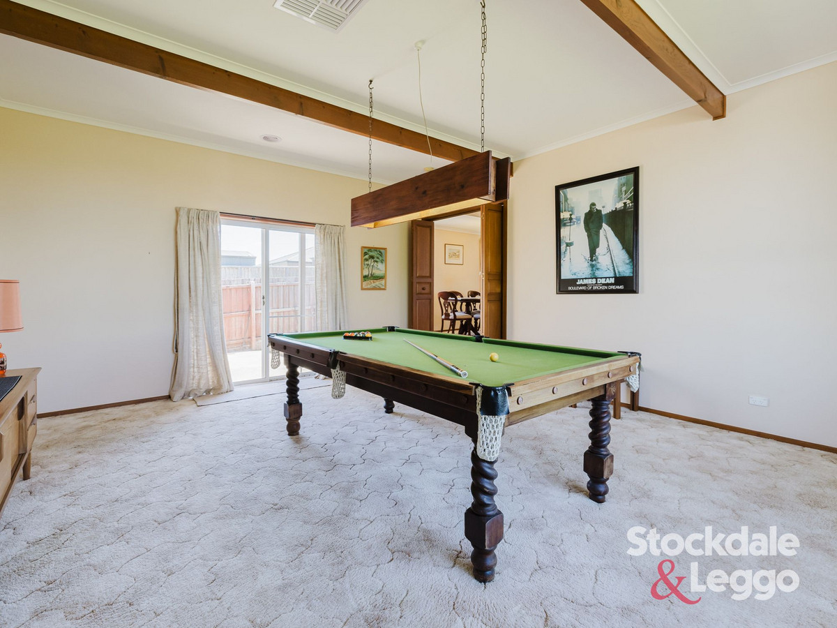 11 White Avenue, BACCHUS MARSH VIC 3340, Bacchus Marsh - Thumbnail 4