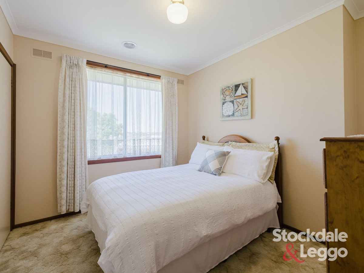 11 White Avenue, BACCHUS MARSH VIC 3340, Bacchus Marsh - Thumbnail 8