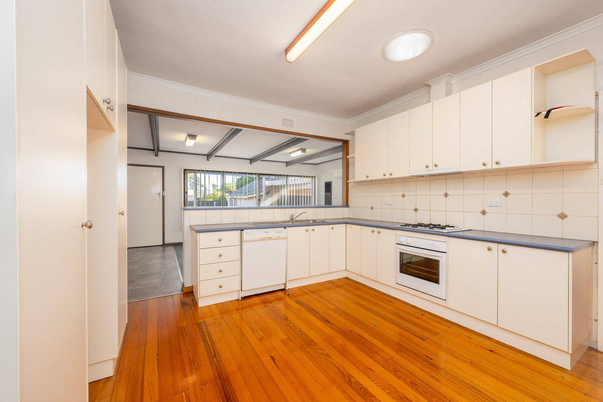29 Glenlyon Avenue, Shepparton VIC 3630, Shepparton - Thumbnail 5
