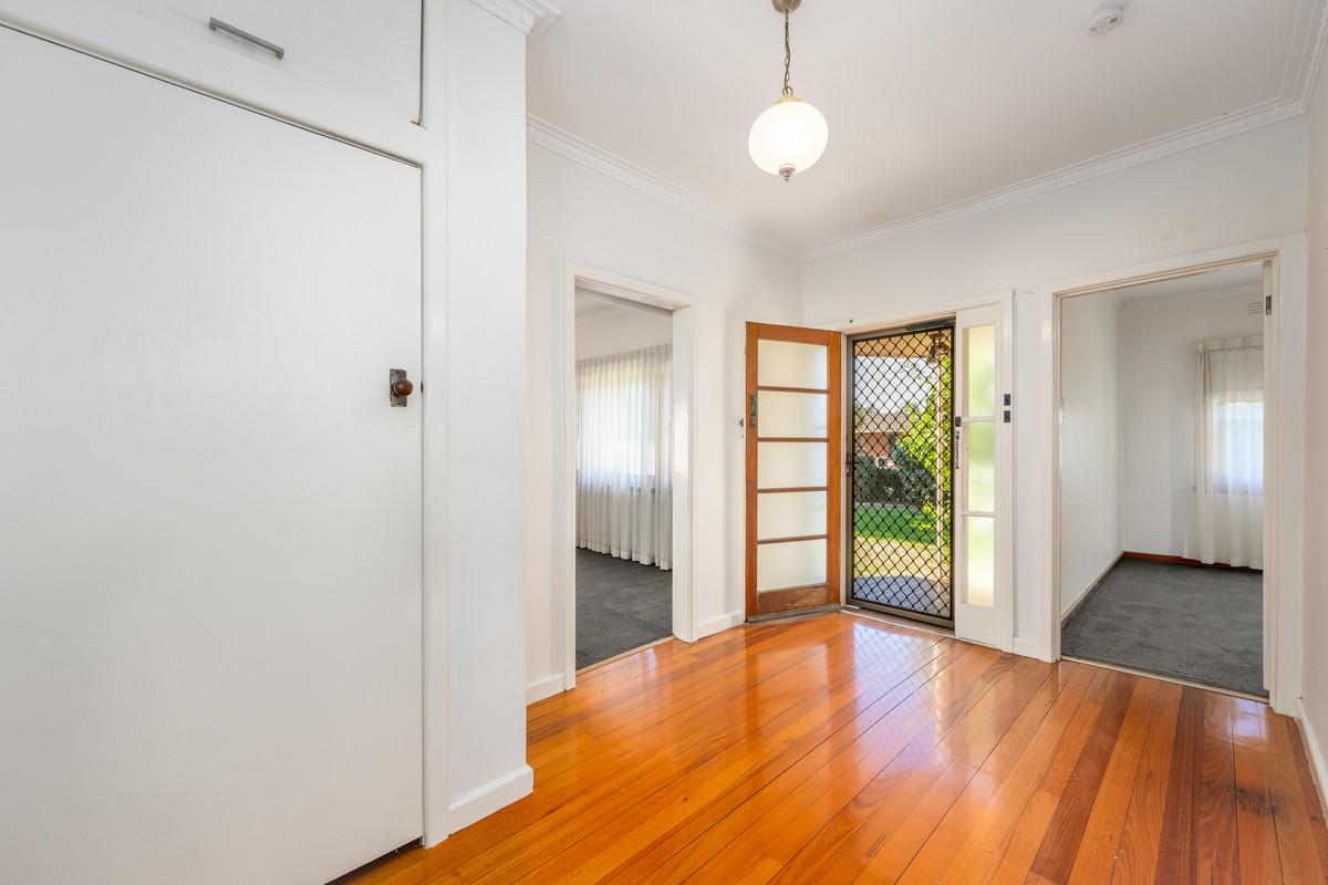 29 Glenlyon Avenue, Shepparton VIC 3630, Shepparton - Thumbnail 3