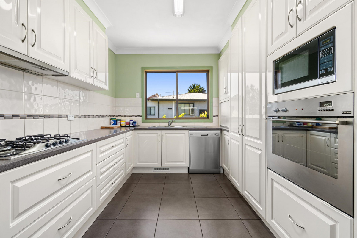 29 Hyland Street, Morwell VIC 3840, Morwell - Thumbnail 6