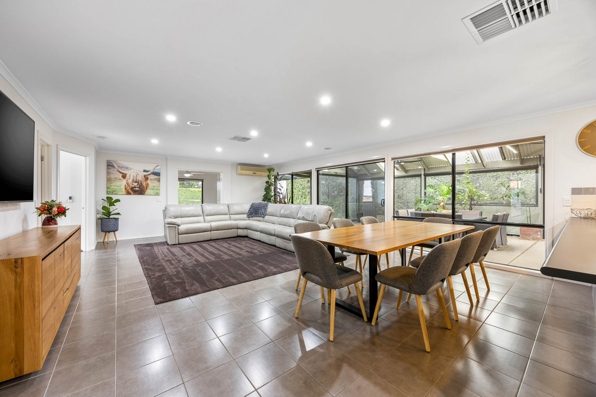 25 Creswick Street, Miners Rest VIC 3352, Miners Rest - Thumbnail 8