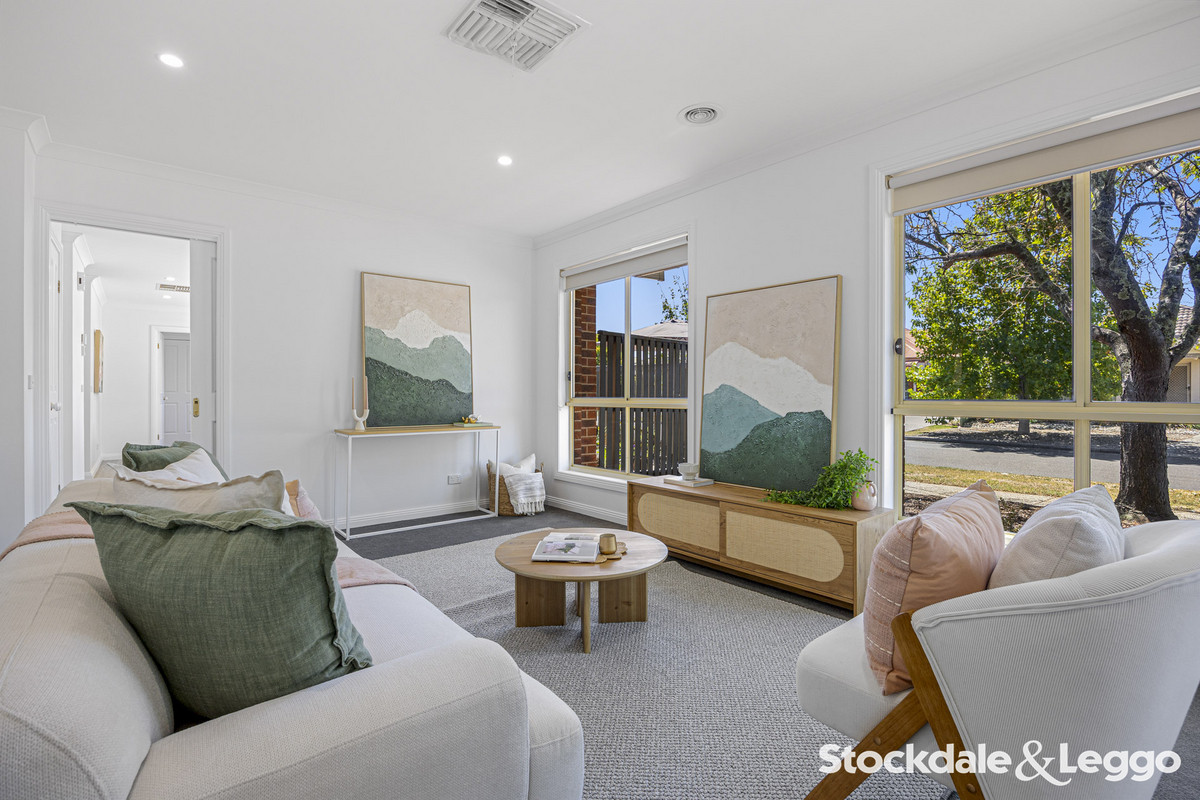19 Elstead Way, Lake Gardens VIC 3355, Lake Gardens - Thumbnail 6