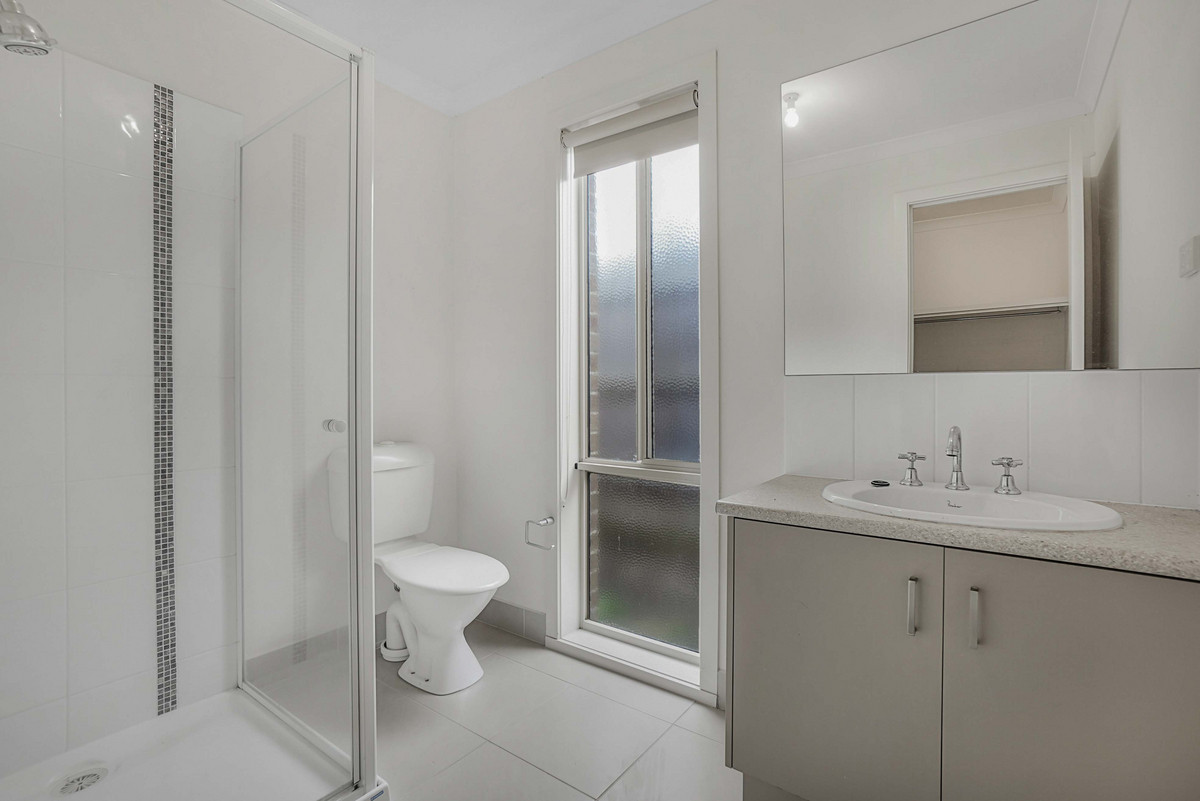 6 Clifford Drive, Drouin VIC 3818, Drouin - Thumbnail 3