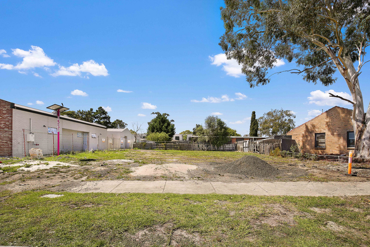 8 Boyd Crescent, Heidelberg West VIC 3081, Heidelberg West - Thumbnail 2