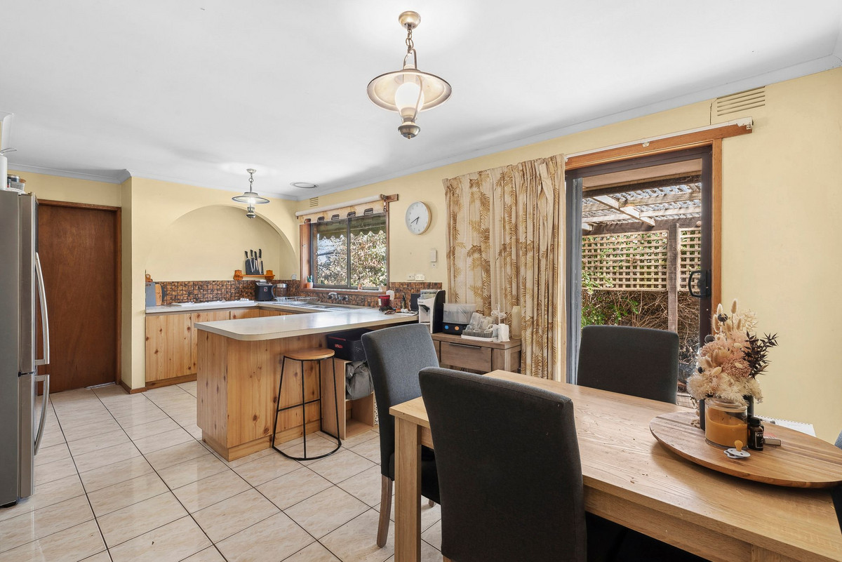 4 Jutland Court, Grovedale VIC 3216, Grovedale - Thumbnail 3