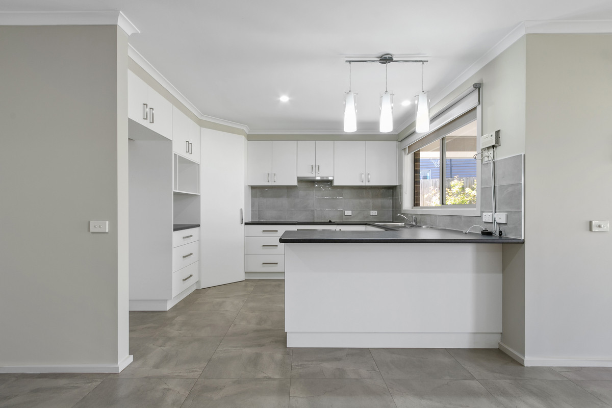 10 Albert Street, YINNAR VIC 3869, Yinnar - Thumbnail 4