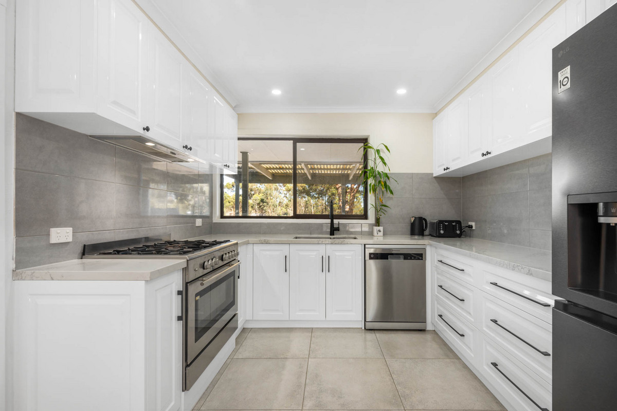 19 Tolson Street, TEESDALE VIC 3328, Teesdale - Thumbnail 3