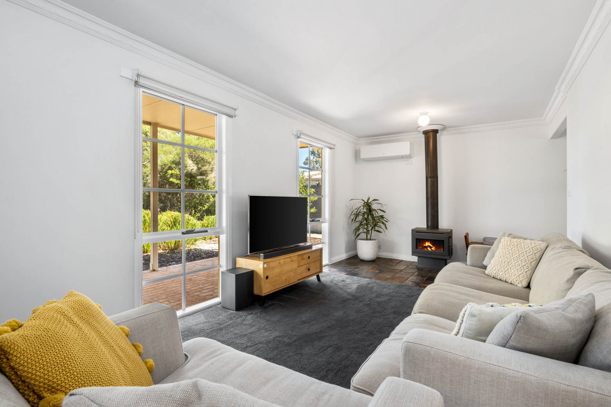 17 Cubbitt Street, LETHBRIDGE VIC 3332, Lethbridge - Thumbnail 2