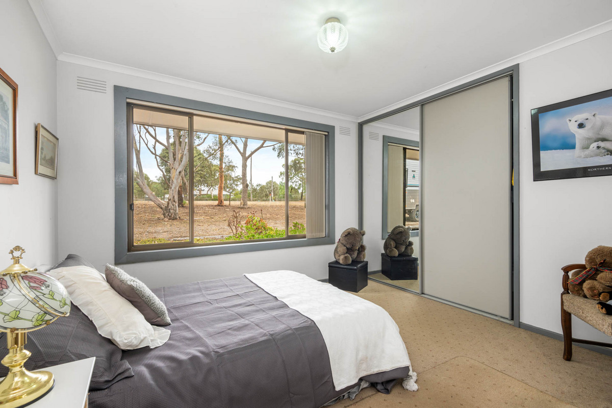 1042 Bannockburn Shelford Road, TEESDALE VIC 3328, Teesdale - Thumbnail 4
