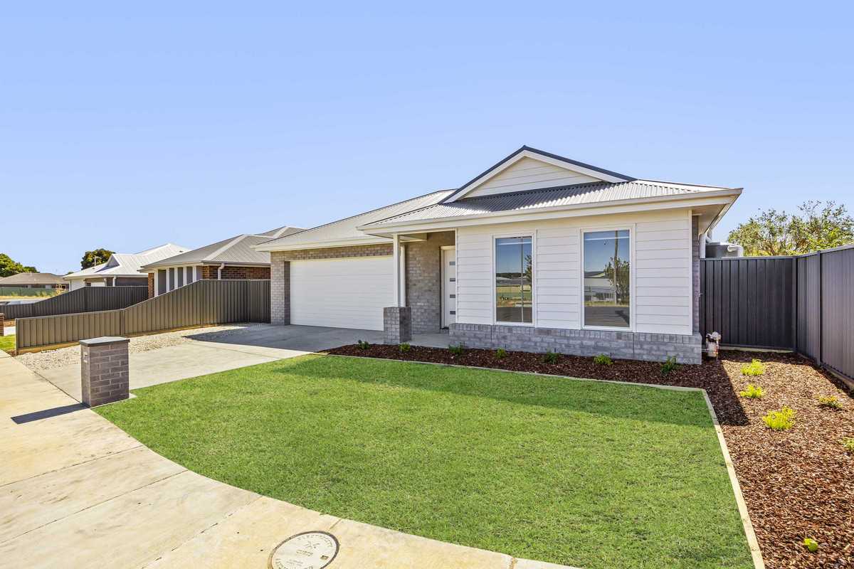 517 Clayton Street, Canadian VIC 3350, Canadian - Thumbnail 2
