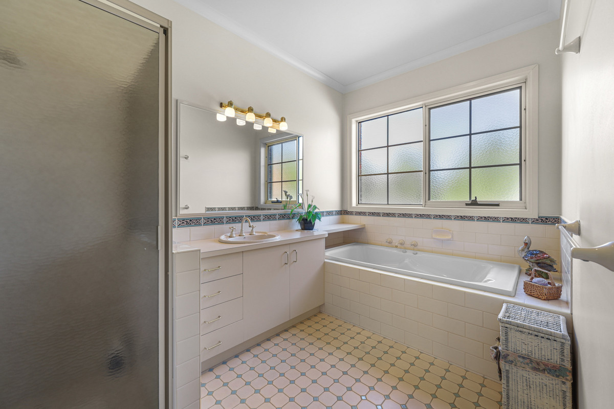 12 Roslyn Close, Warrnambool VIC 3280, Warrnambool - Thumbnail 5