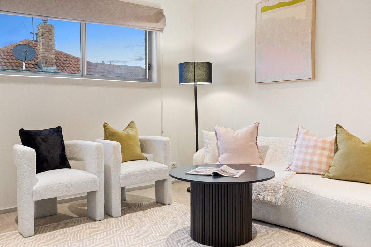2 / 76 Broadmeadows Road, Tullamarine VIC 3043, Tullamarine - Thumbnail 2