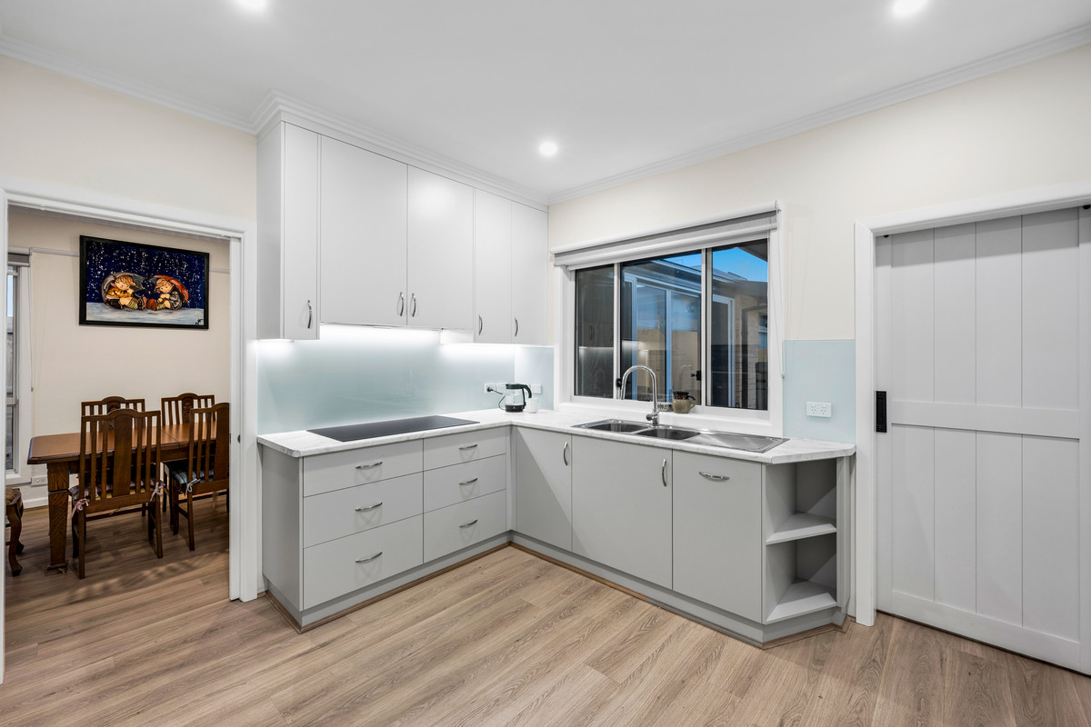 2 Wallace Avenue, Murrumbeena VIC 3163, Murrumbeena - Thumbnail 8