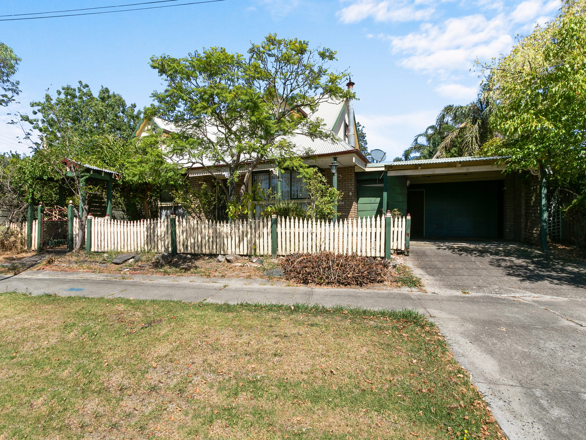 33 Burnside Drive, MORWELL VIC 3840, Morwell - Image 1