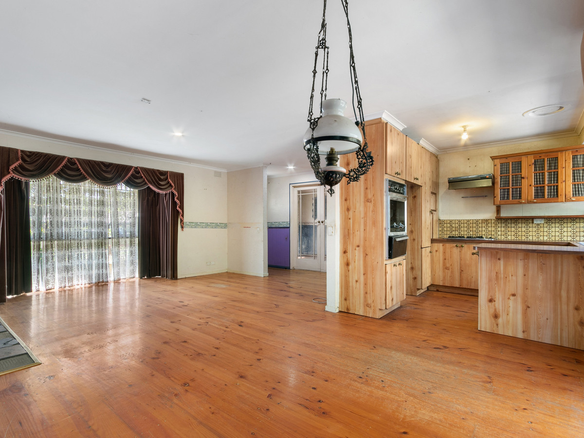 33 Burnside Drive, MORWELL VIC 3840, Morwell - Thumbnail 2