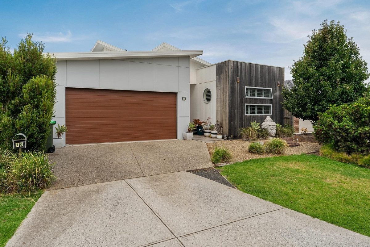 16 Grampian Boulevard, Cowes VIC 3922, Cowes - Thumbnail 2