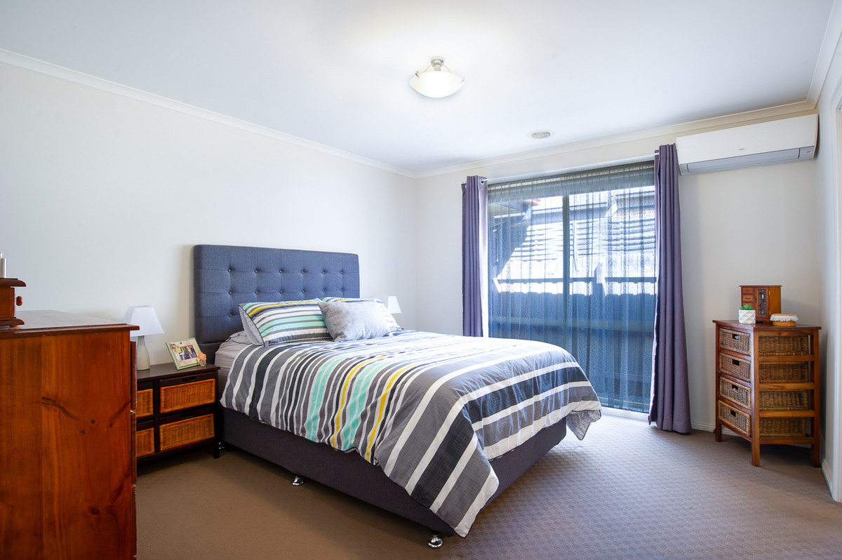 14 Bronzewing Street, Pakenham VIC 3810, Pakenham - Thumbnail 2