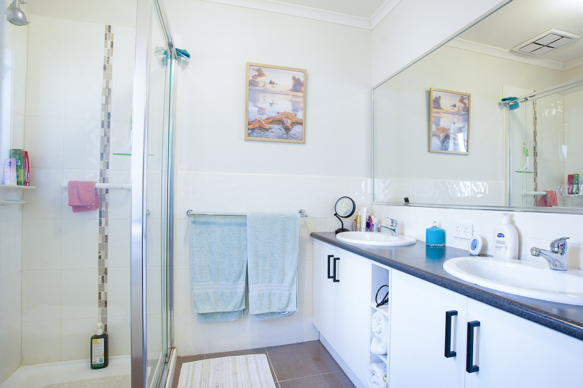 14 Bronzewing Street, Pakenham VIC 3810, Pakenham - Thumbnail 3