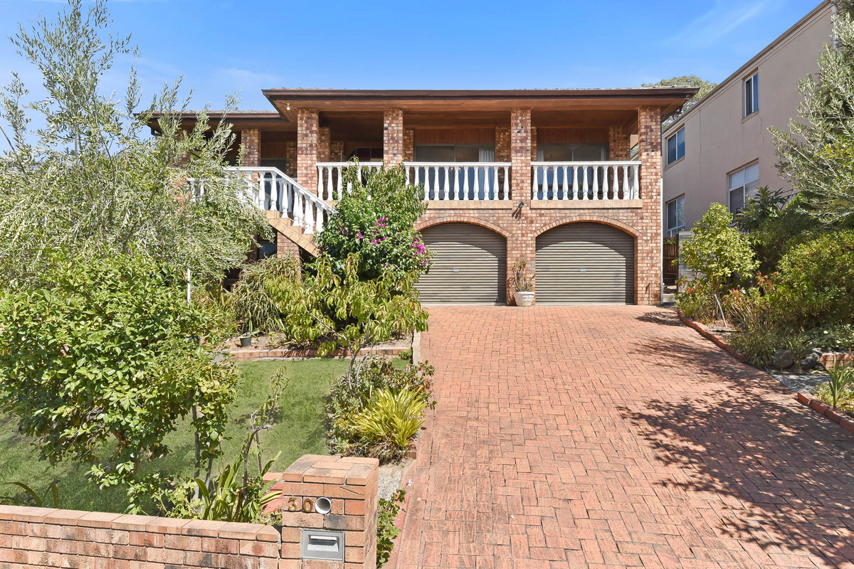 30 Craig Hill Drive, Wheelers Hill VIC 3150, Wheelers Hill - Thumbnail 2