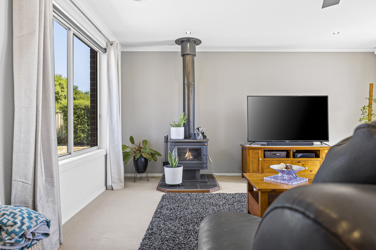3 Payton Crescent, Canadian VIC 3350, Canadian - Thumbnail 2