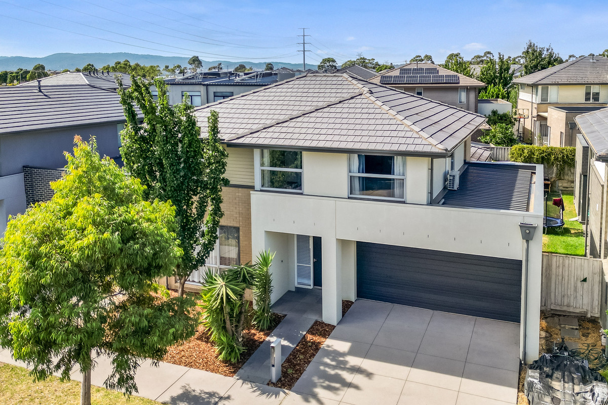8 Sabina Park Drive, Mulgrave VIC 3170, Mulgrave - Thumbnail 2