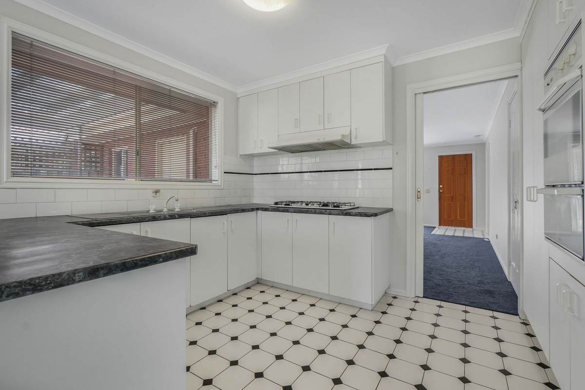 2 / 40 Henty Street, Pakenham VIC 3810, Pakenham - Thumbnail 3