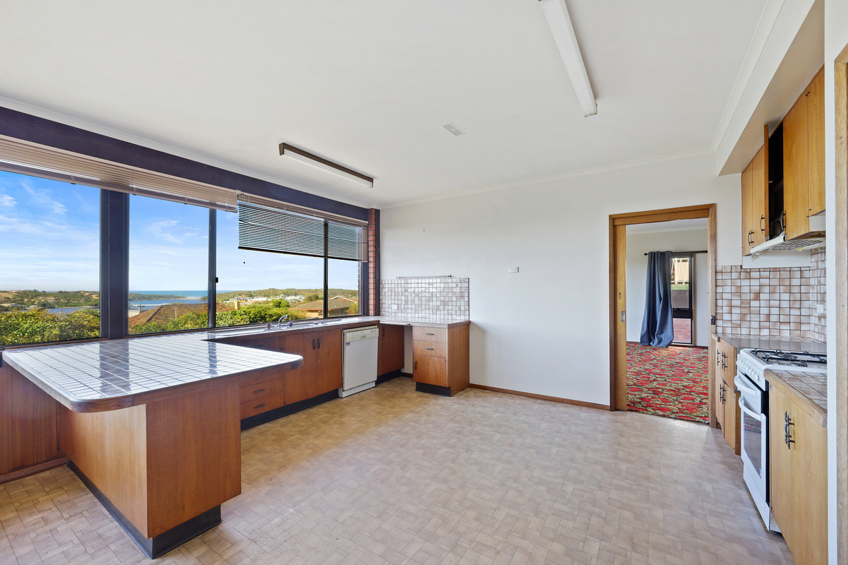 24 Maxwell Grove, WARRNAMBOOL VIC 3280, Warrnambool - Thumbnail 2
