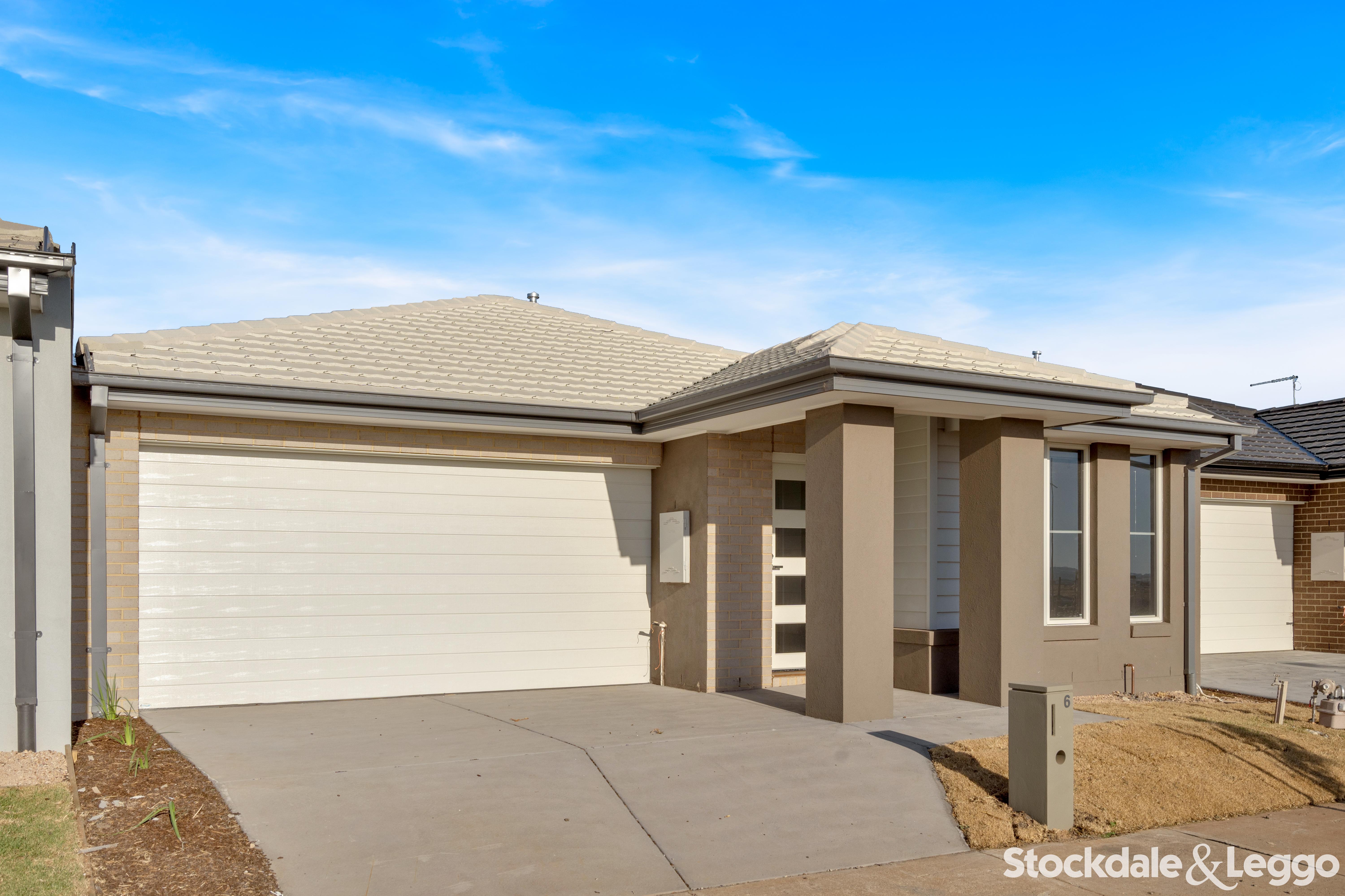 6 Cavesson Road, Fraser Rise VIC, Fraser Rise - Thumbnail 2