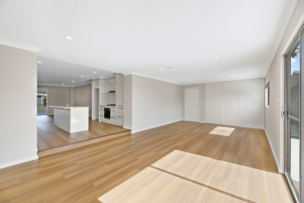 15 Winifred Street, Morwell VIC 3840, Morwell - Thumbnail 2