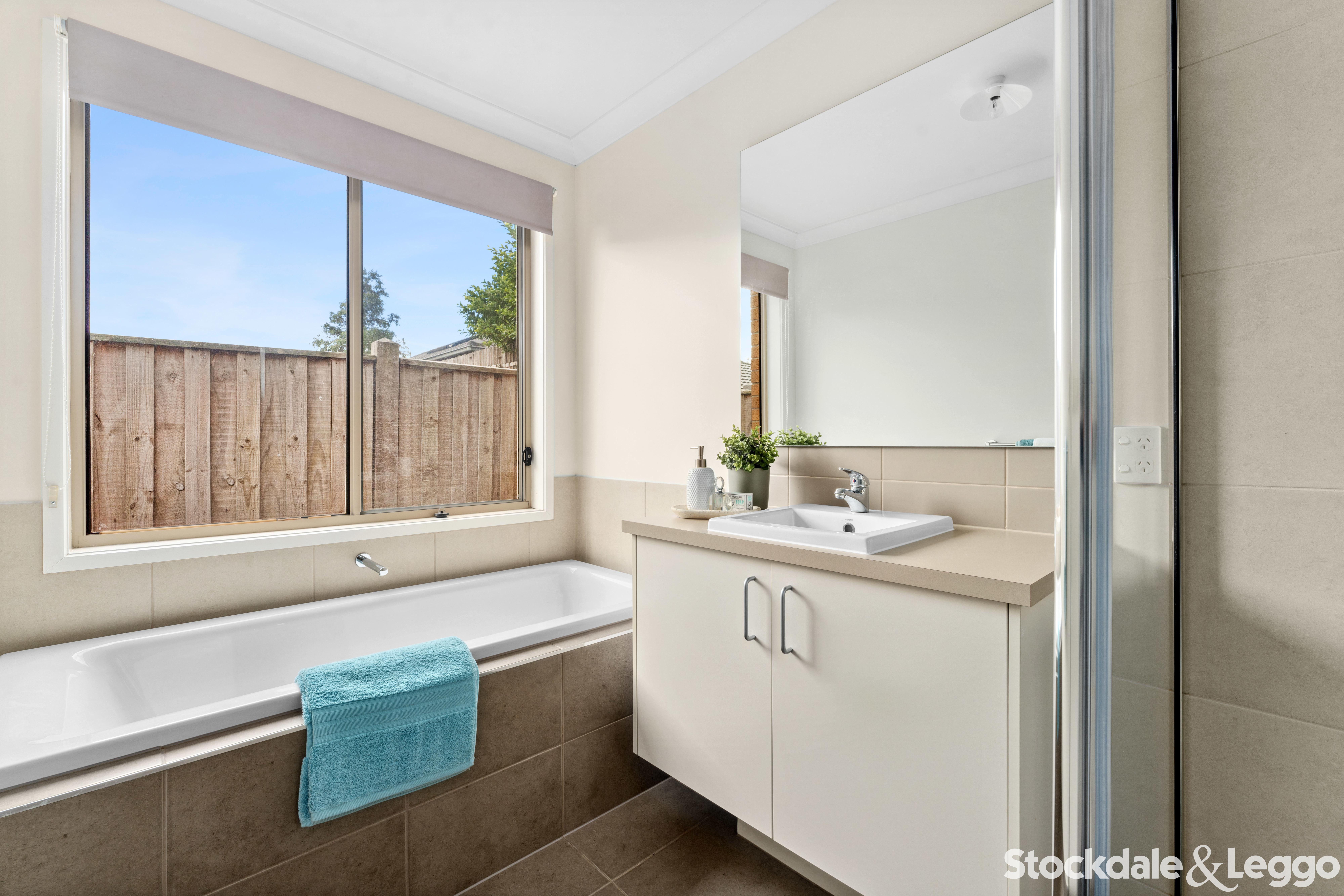 14 Falstone Circuit, Mickleham VIC, Mickleham - Thumbnail 8