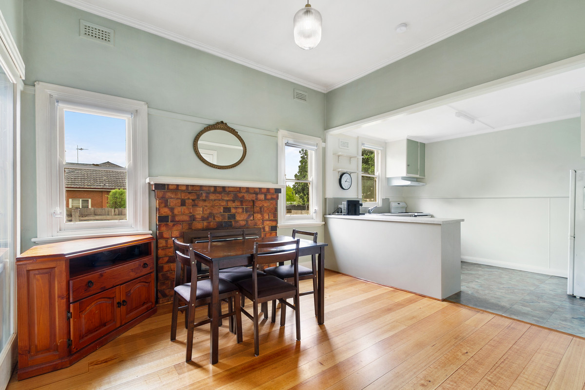 30 Latrobe Road, Morwell VIC 3840, Morwell - Thumbnail 2