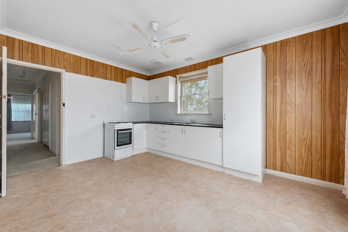 24 Heesom Crescent, CHURCHILL VIC 3842, Churchill - Thumbnail 4